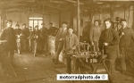 Motorrad Automobil Werkstatt Foto   um 1920   we-f02